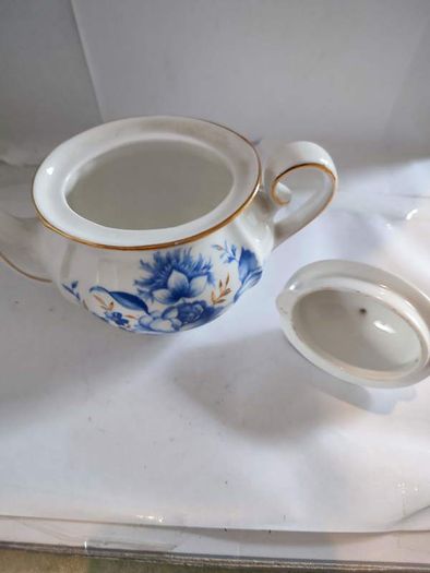 Lovely Vintage Small Tea Pot / Hot Milk Pot.