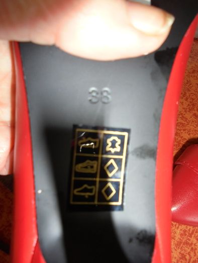 Ladies Wallis Court Shoes for Sale