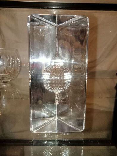Glass paperweight