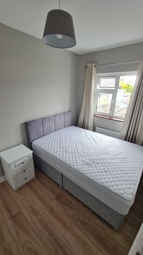 bed, headboard and Mattress