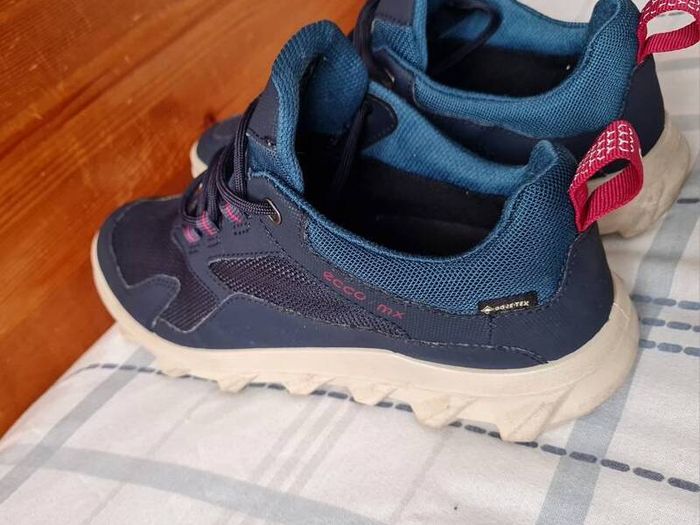 ecco gtx mx low Size 4.5 eu 37 navy/green in excellent condition