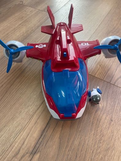 Paw patrol rescue vehicle