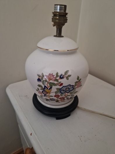 Tara lamp base