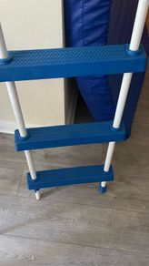 Camper bed ladder