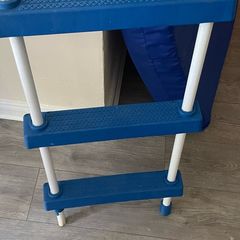 Camper bed ladder