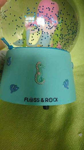 Floss & Rock Shatterproof Musical Sparkles Globes