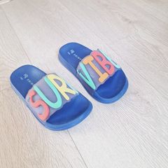 Kids Sliders - Size UK 10