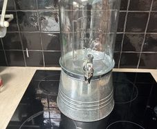 Drinks dispenser and bottle cooler