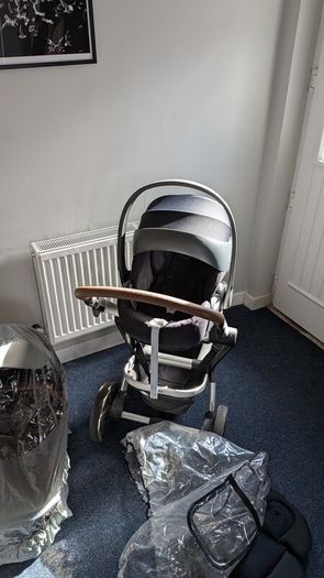 Joolz Hub travel system with Cybex Cloud infant car seat