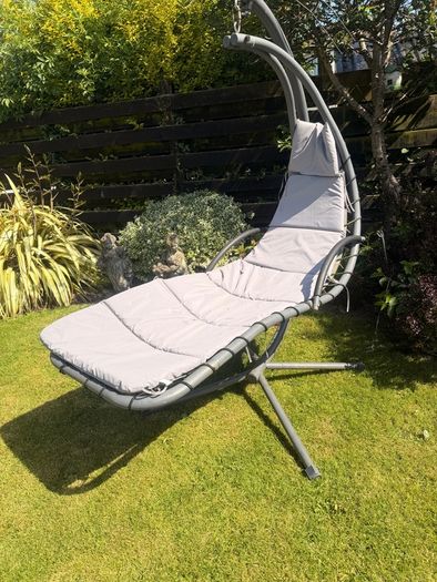 2 swing/hammock chairs
