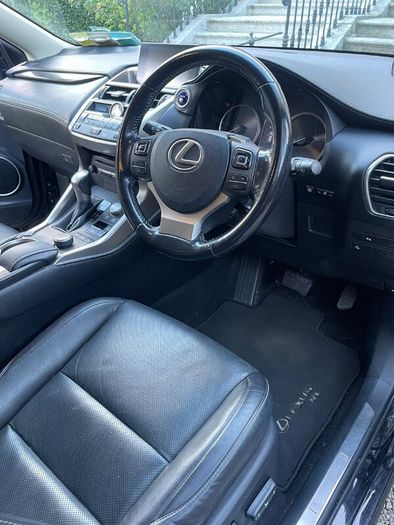 Lexus NX 300h
