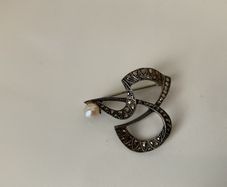 Vintage Irish Sterling Silver Marcasites and Pearl Brooch