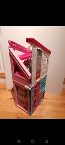 Barbie Malibu House
