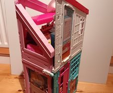 Barbie Malibu House