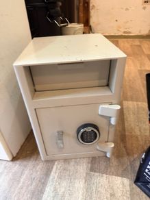 Lockable safe