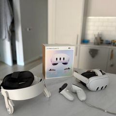 Meta Quest 3 (512GB) + Venom Headswap w/ Powerbank