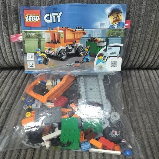 Lego Garbage Truck 60220