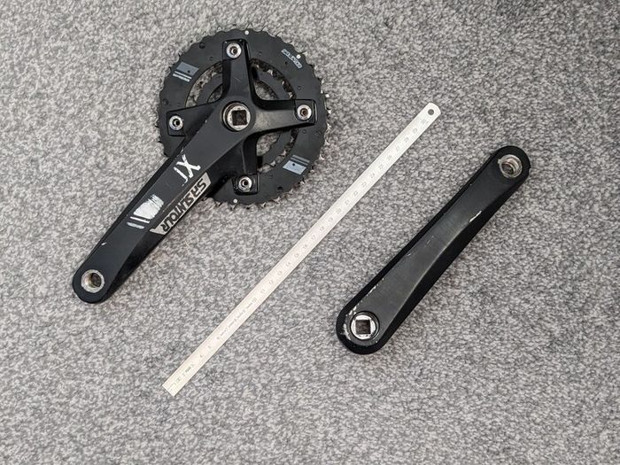 SR Suntour XCM crankset 22-36T, 2x9s (square taper)