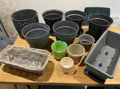 Plant pots