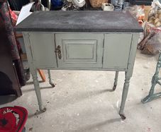 Vintage style cabinet