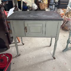 Vintage style cabinet