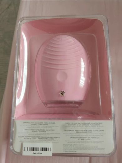 Pink Foreo luna 3 - Smart facial cleansing & firming massage