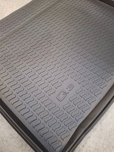 Q3 Bootliner