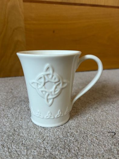 Belleek Trinity Knot Mug