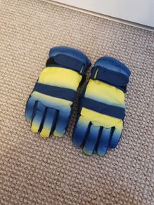 Kids ski gloves