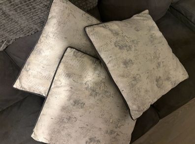 cushions REDUCED to sell