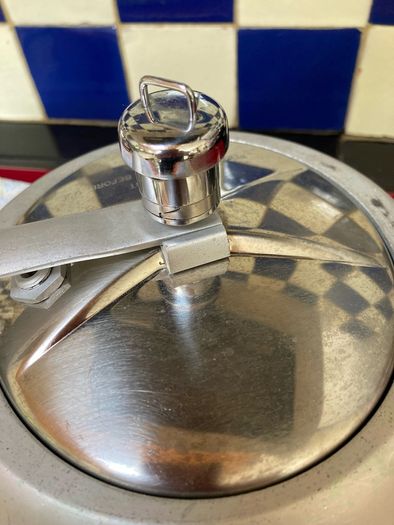 pressure cooker