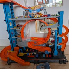 Hot wheels Garage