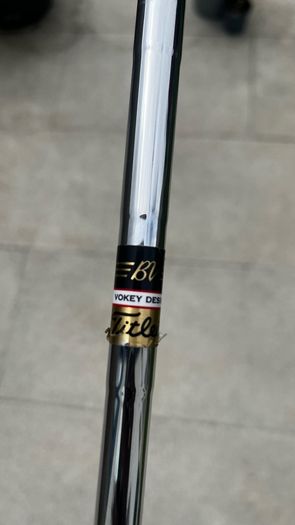 Titleist Vokey 62 degrees wedge (SW / LW)