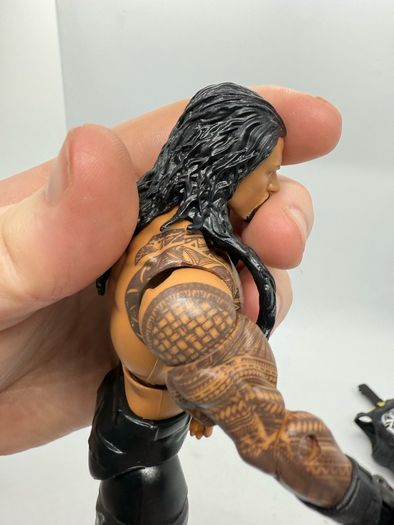 wwe elite series 35 Roman Reigns action figure