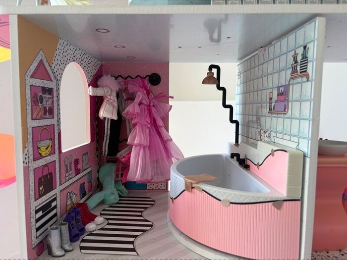 LOL Surprise - OMG House of Surprises