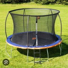 NEW 13ft Trampoline