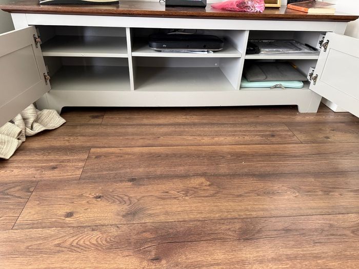 Tv unit