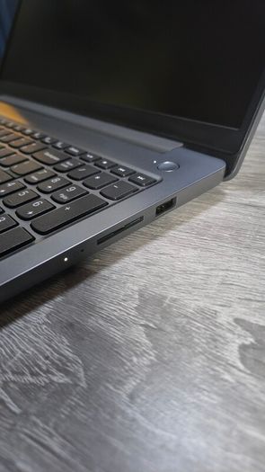 Lenovo Ideapad 3 / 16gb / Ryzen 5 / 512gb