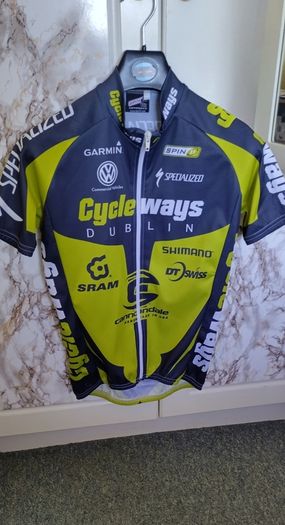 Cycling jersey 1 short and 1 long sleeve