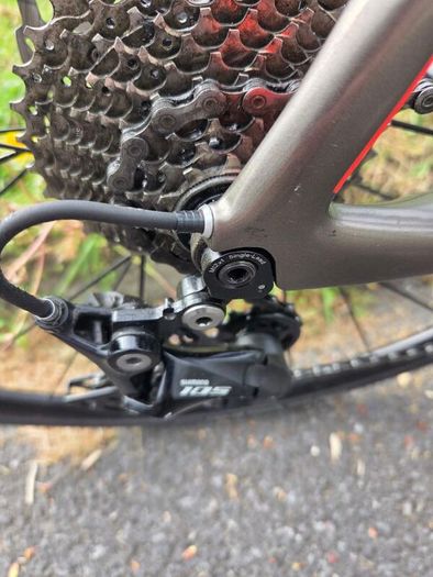 Cannondale synapse carbon disc 105