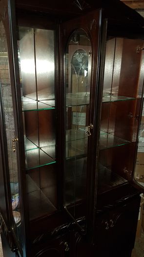 Mahogany display cabinet with lights & mirrors