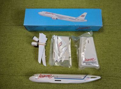 Leisure International Airways 1:200 scale model airplane, Airbus A320 aircraft, NEW