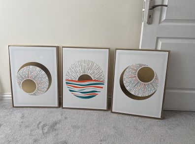 Wall pictures / art