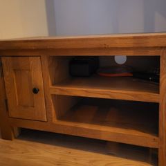 Oak cabinet /tv stand