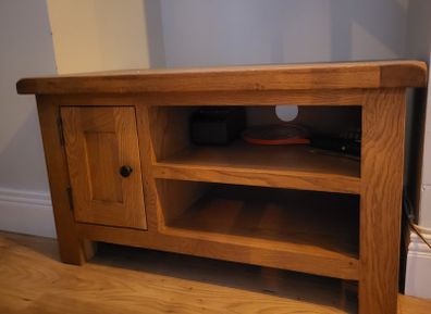 Oak cabinet /tv stand