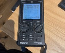 Roland R26 audio recorder