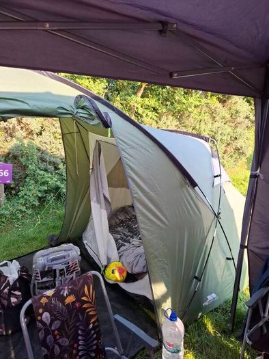 2 bedroom tent.