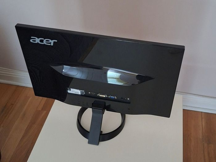 Acer 23.8 inch Full HD 1920 x 1080 IPS Zero Frame Computer Monitor