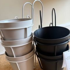 Indoor/outdoor use - 9 plant pots from H&M