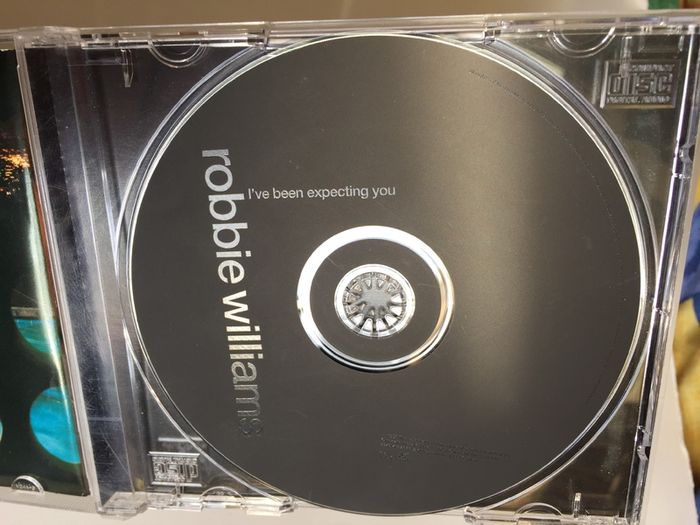 Robbie Williams [1998] I've Been Expecting You (CD Album)